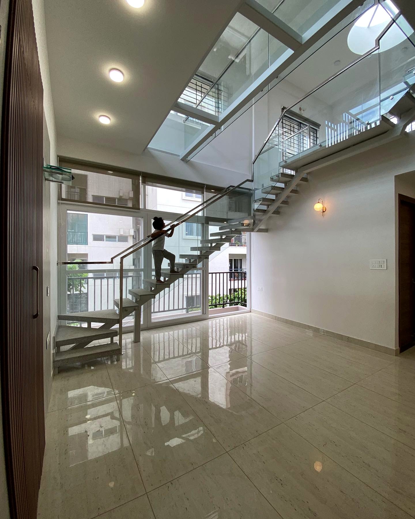 Urooj 9 - Interiors — photograph 1